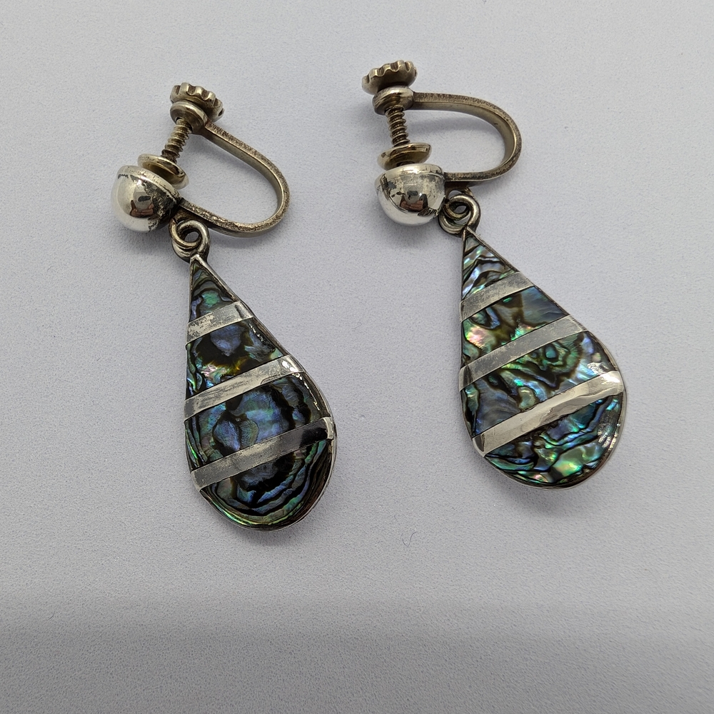 Mexico Taxco Teardrop Screw Back Silver Earring With Abalone Design